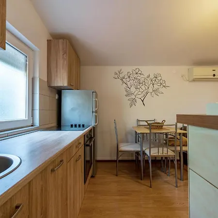Gorgeous In With Kitchen